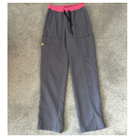 WonderWink Spread Good Cheer style 5814 Scrub Pants size XS - like new - Picture 2 of 8